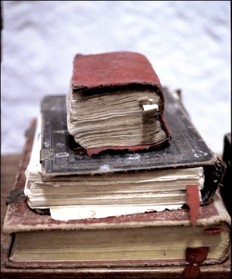 Books, Tempo De Lari